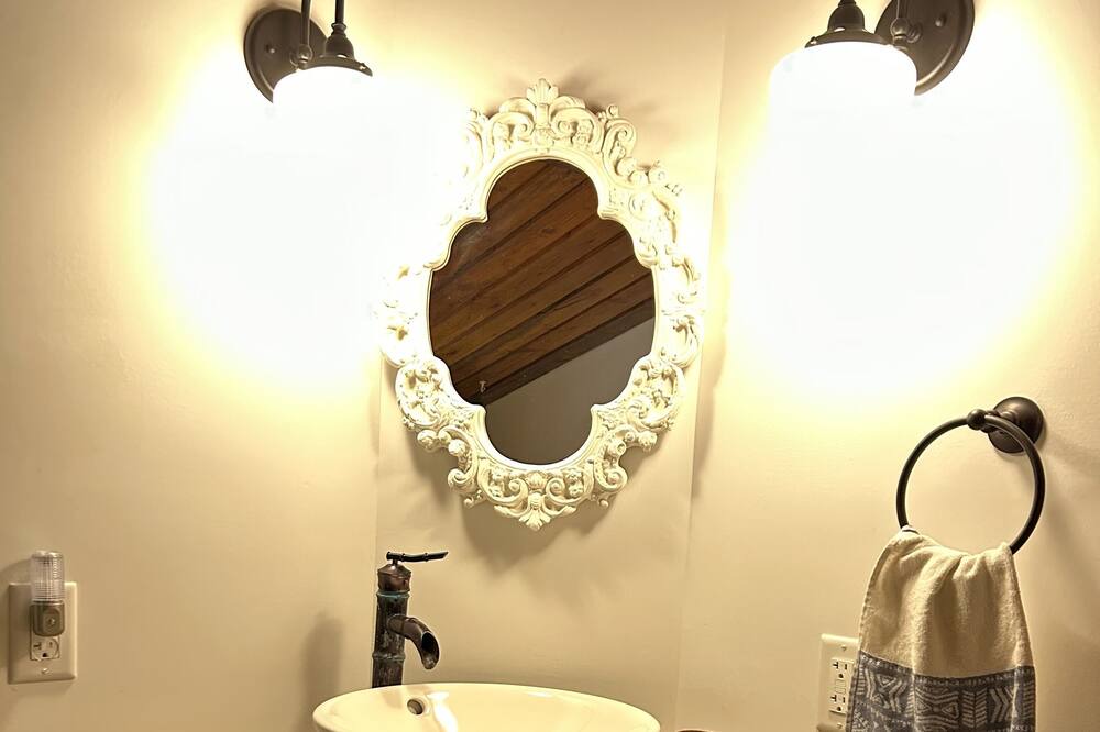 Photo of Bathroom in Alhambra