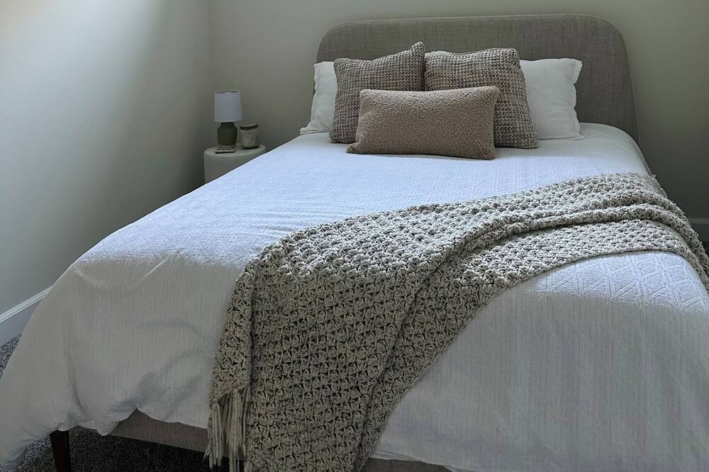 Photo of Bedroom in Division No. 11