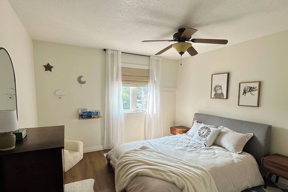 Photo of Bedroom in Division No. 11
