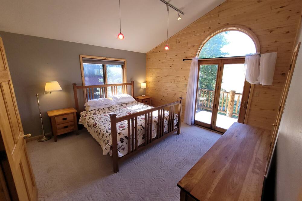 Photo of Bedroom in Crested Butte South