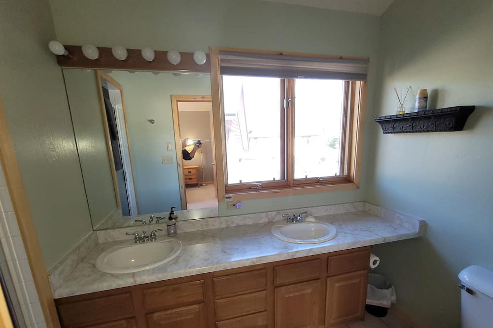 Photo of Bathroom in Crested Butte South