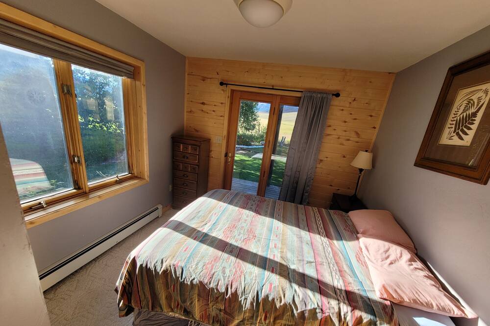 Photo of Bedroom in Crested Butte South