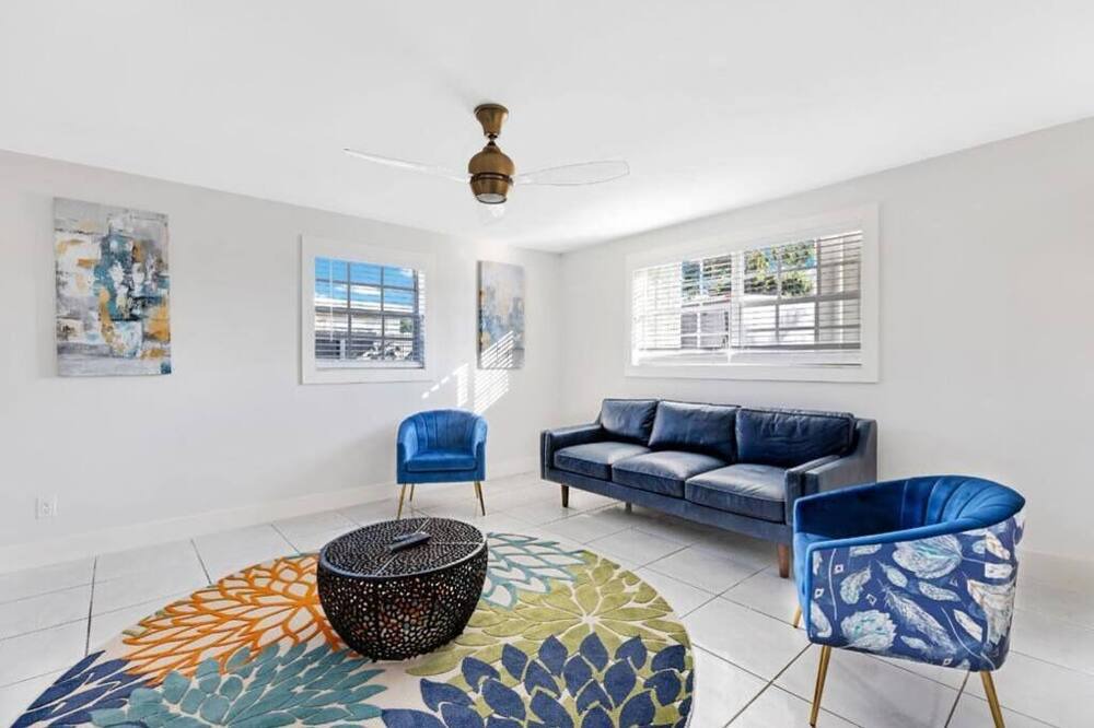 Photo of Livingroom in West Park