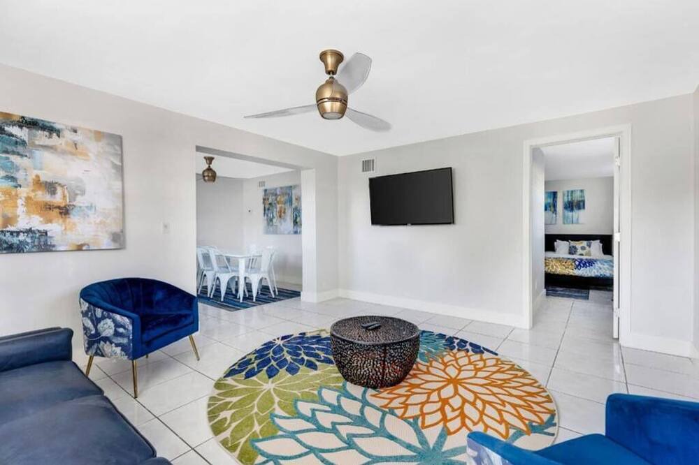 Photo of Livingroom in West Park