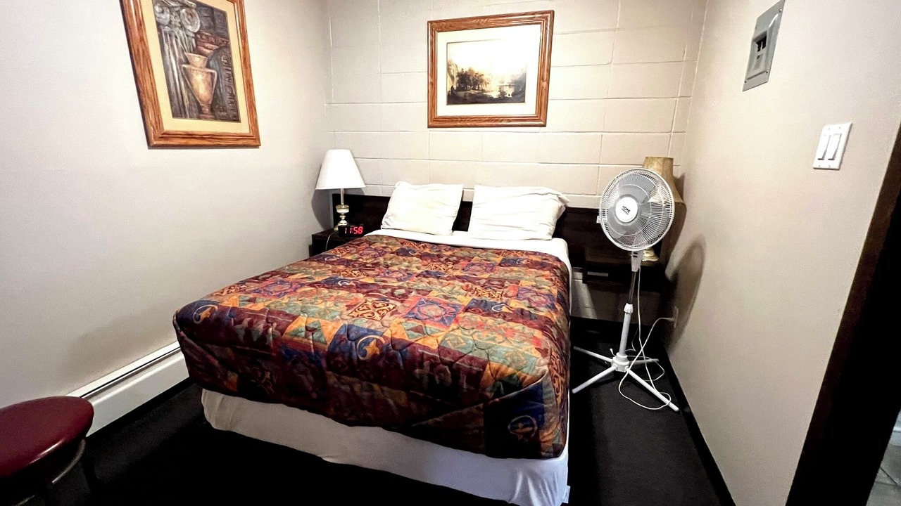 Photo of Bedroom in Redwater