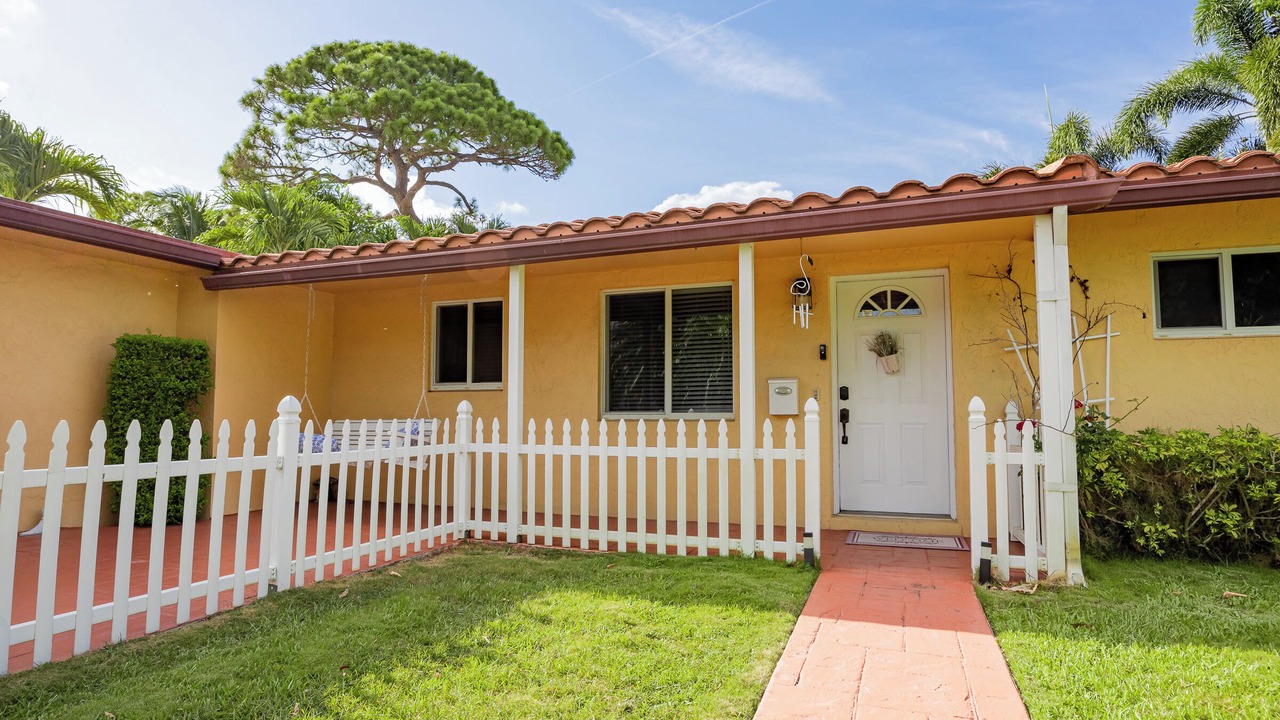 Photo of Outdoor in Garden Isles
