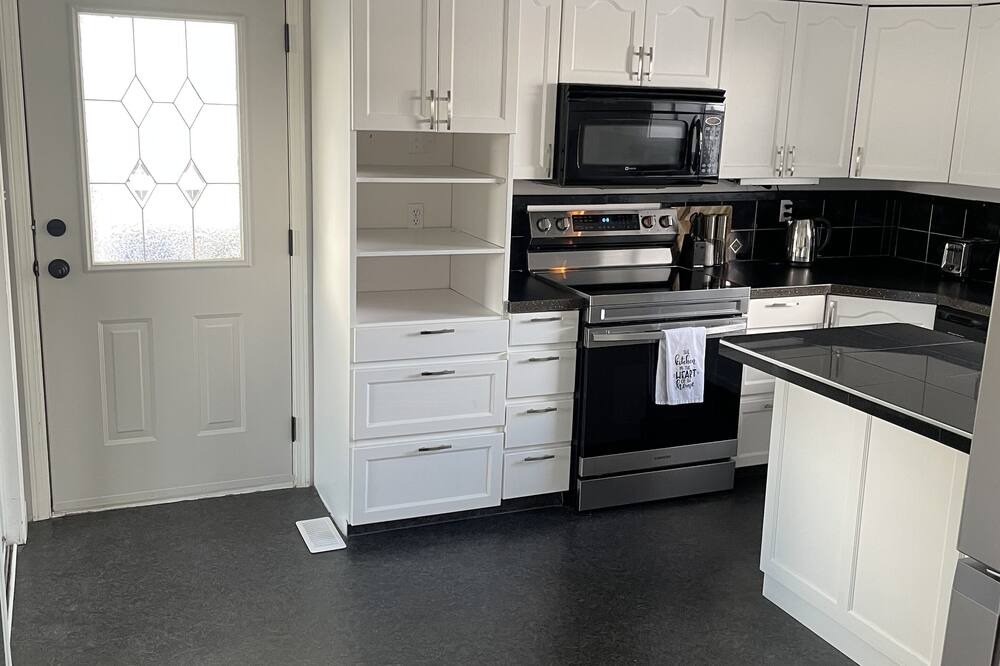 Photo of Kitchen in Okanagan-Similkameen
