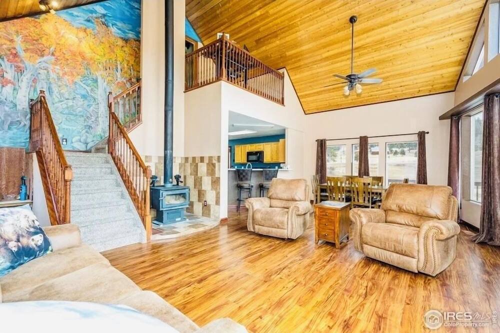 Photo of Livingroom in Glacier View Meadows