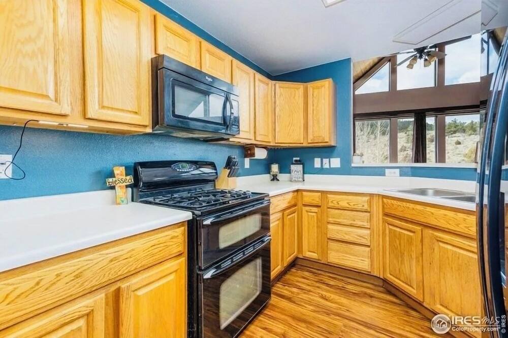 Photo of Kitchen in Glacier View Meadows