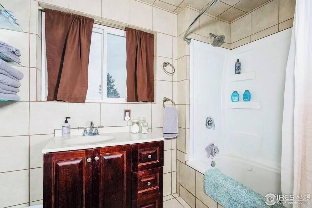 Photo of Bathroom in Glacier View Meadows