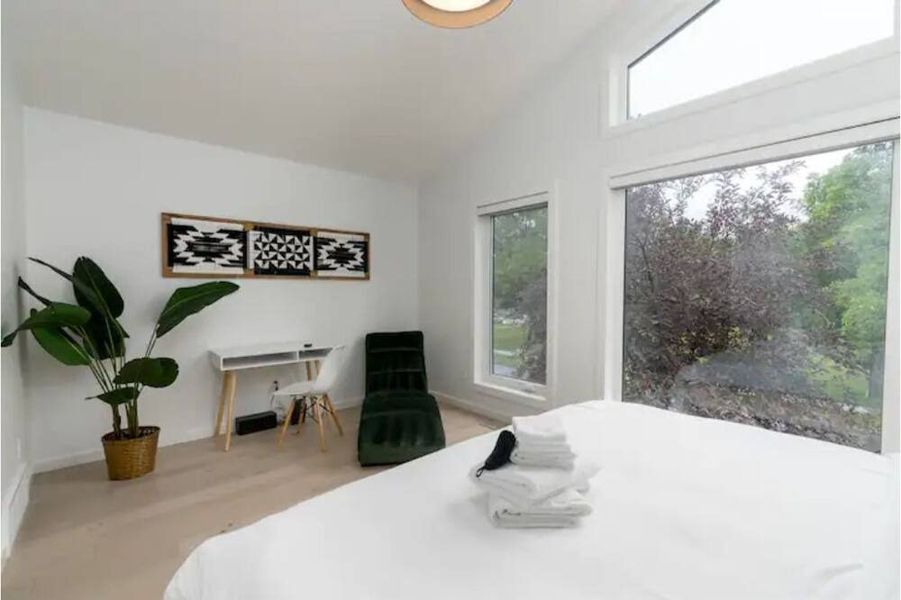 Photo of Bedroom in Northwest Edmonton