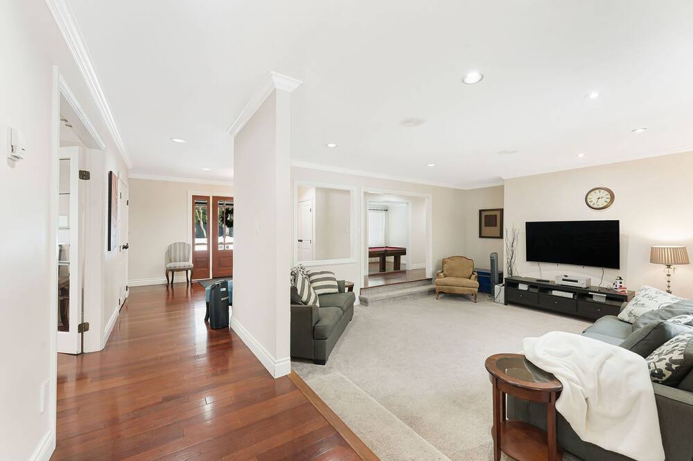 Photo of Livingroom in Surrey