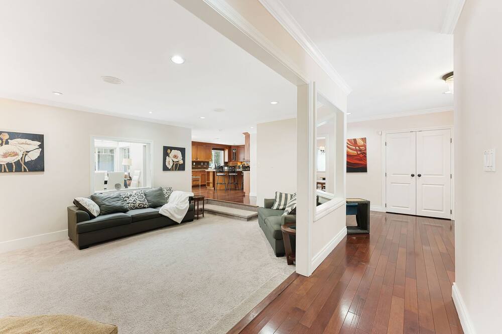 Photo of Livingroom in Surrey