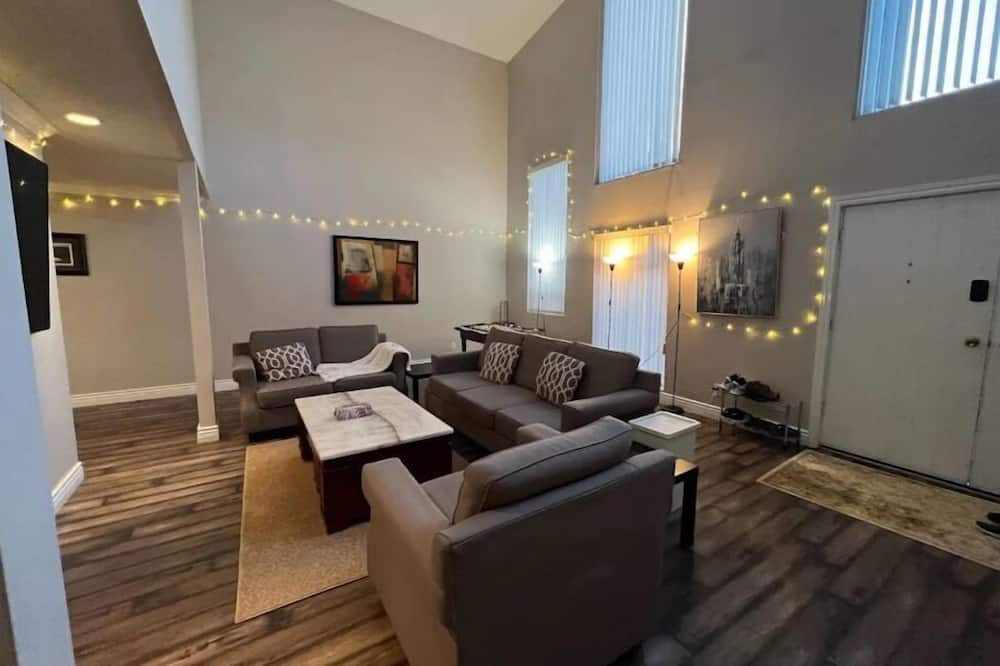 Photo of Livingroom in Delta