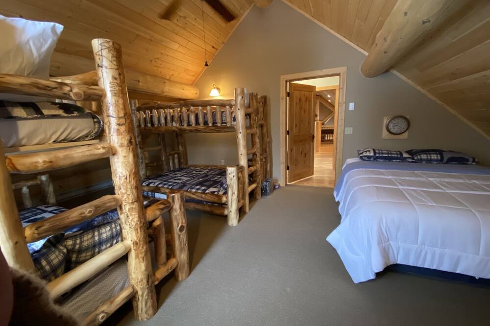 Photo of Bedroom in South Fork