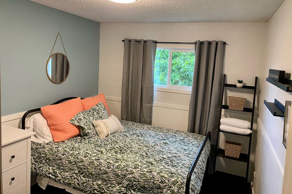 Photo of Bedroom in Westbank