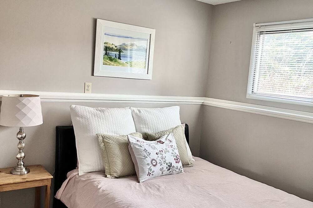 Photo of Bedroom in Westbank