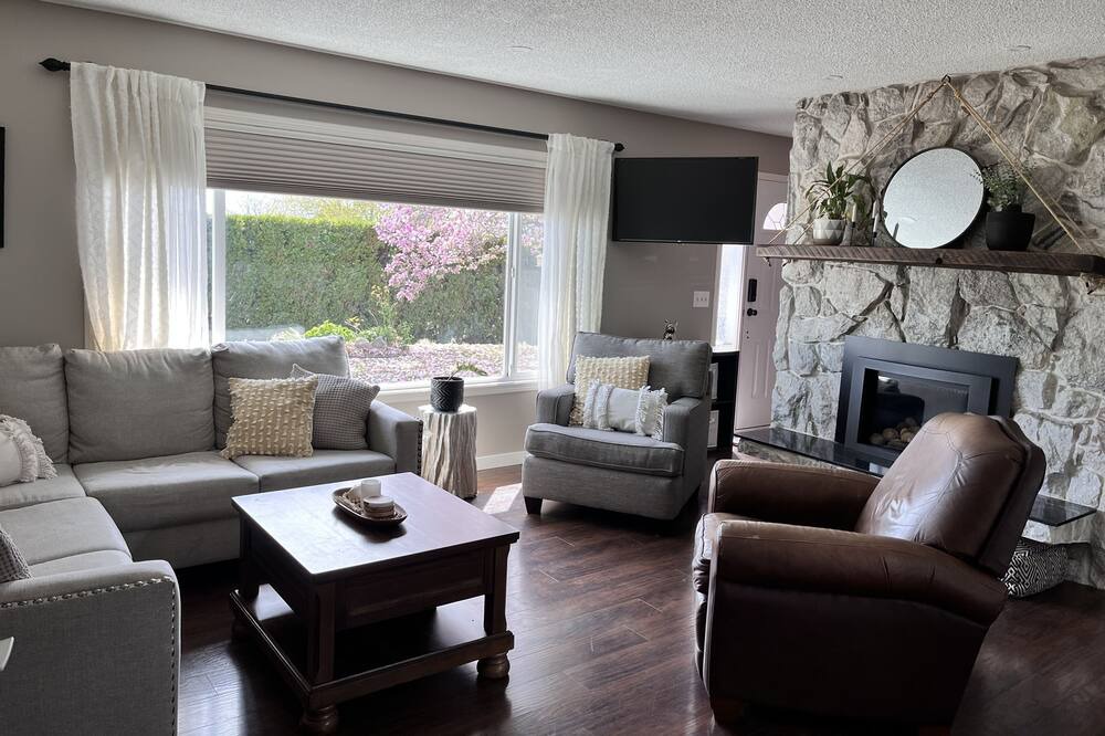 Photo of Livingroom in Westbank