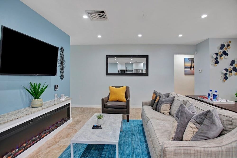 Photo of Bedroom in Pembroke Pines