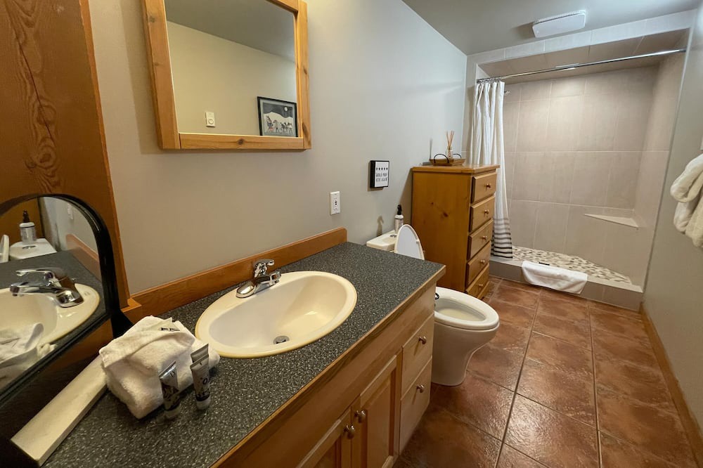 Photo of Bathroom in Koocanusa Ranch