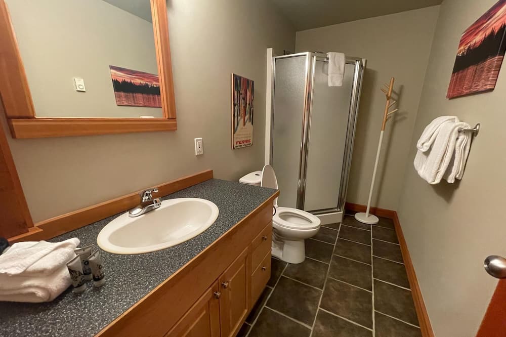 Photo of Bathroom in Koocanusa Ranch