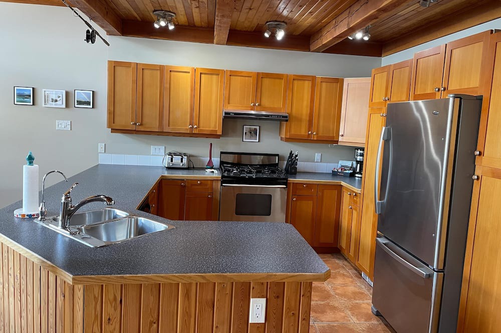 Photo of Kitchen in Koocanusa Ranch