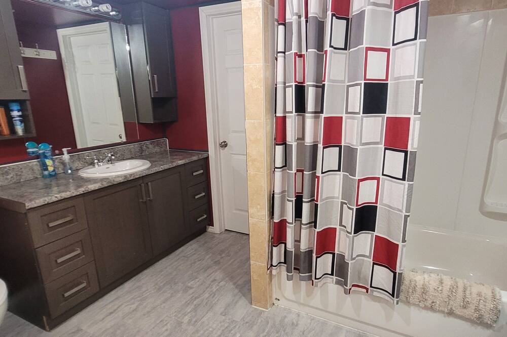 Photo of Bathroom in Drumheller
