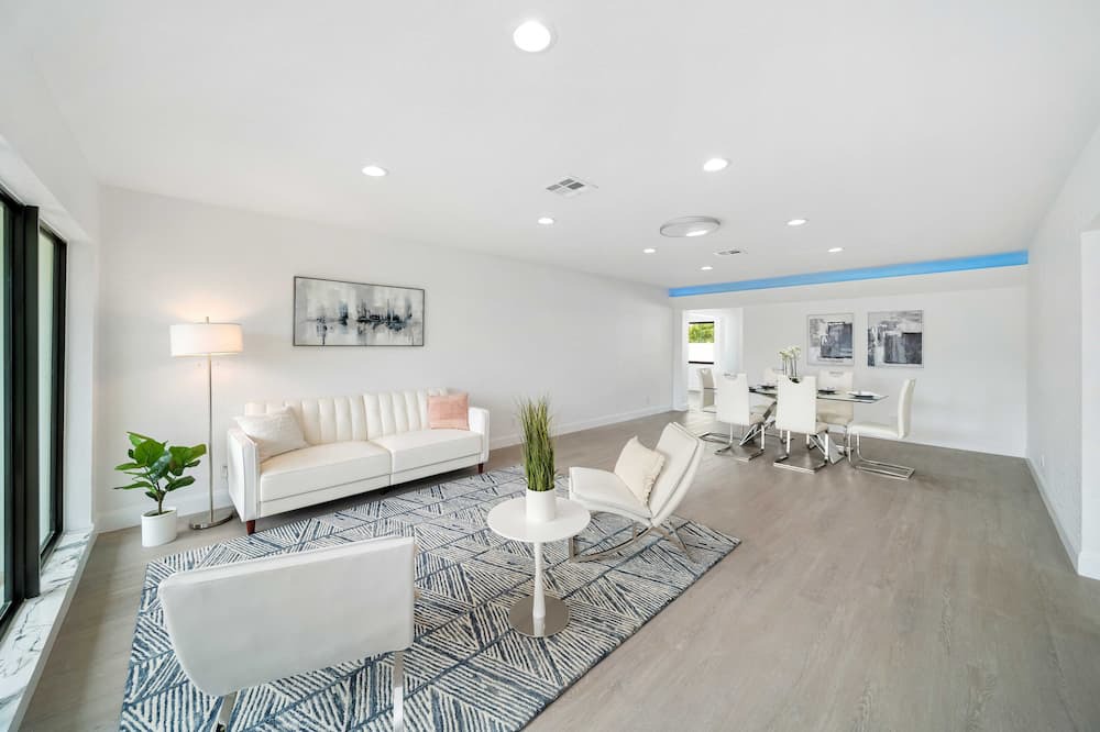 Photo of Livingroom in Bel Air