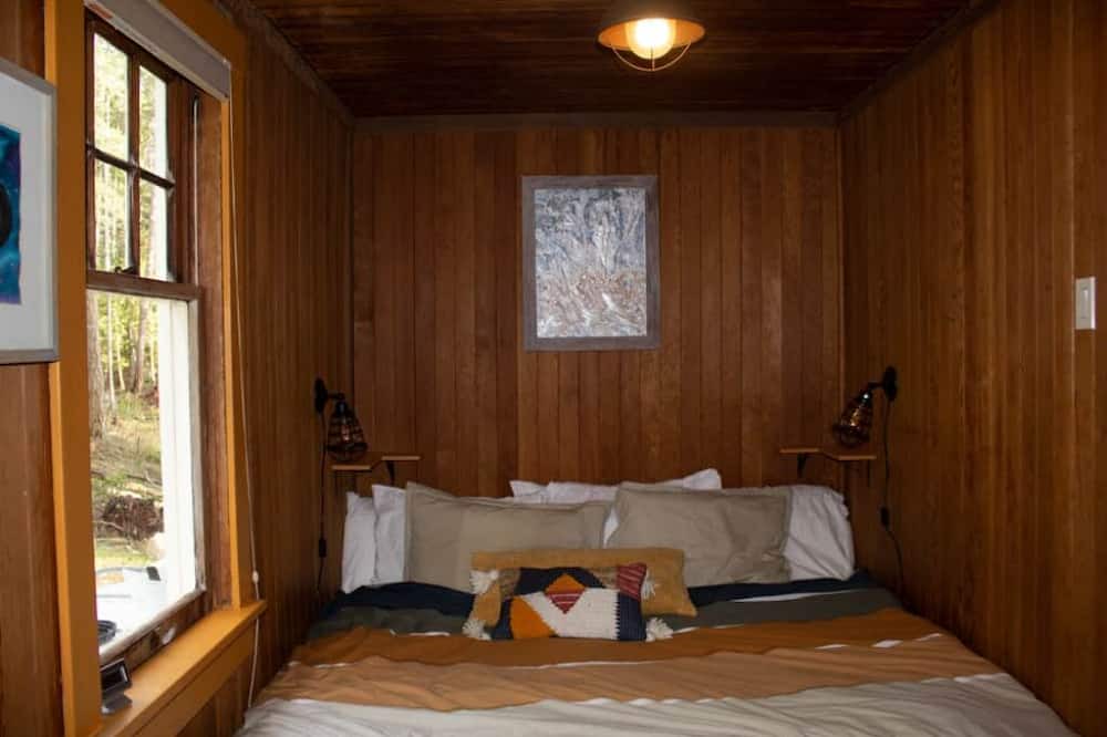 Photo of Bedroom in Pender Island