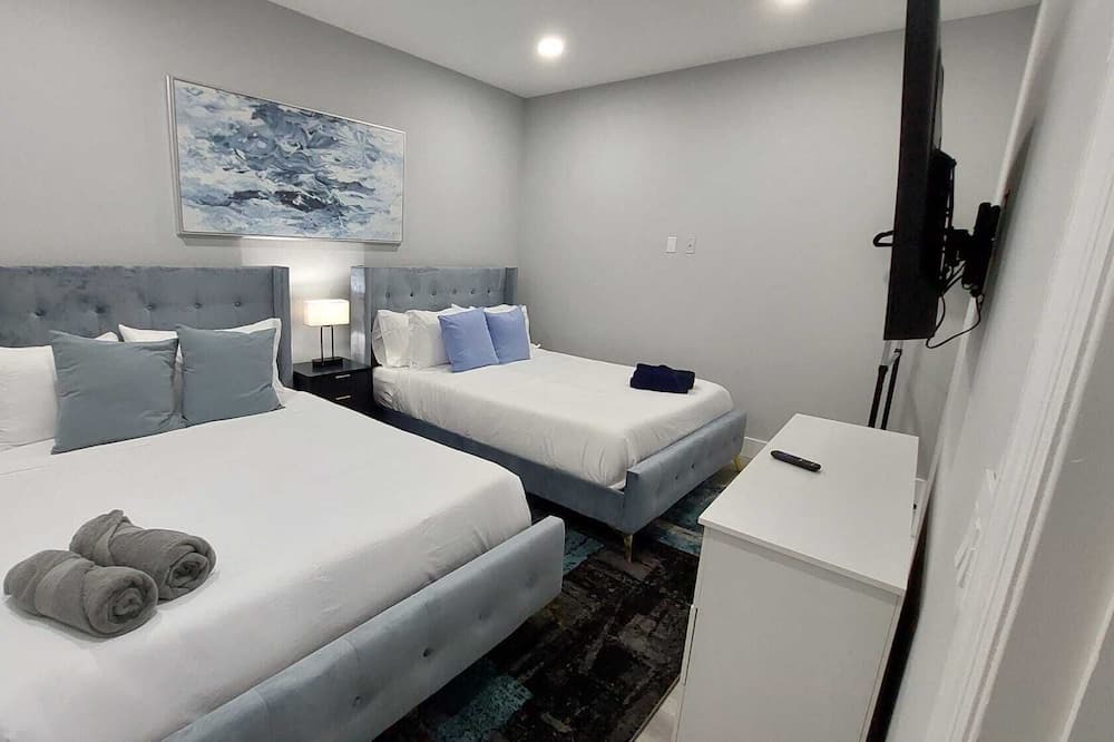 Photo of Bedroom in Coconut Creek