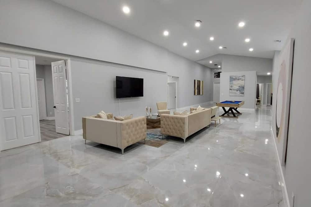 Photo of Livingroom in Coconut Creek