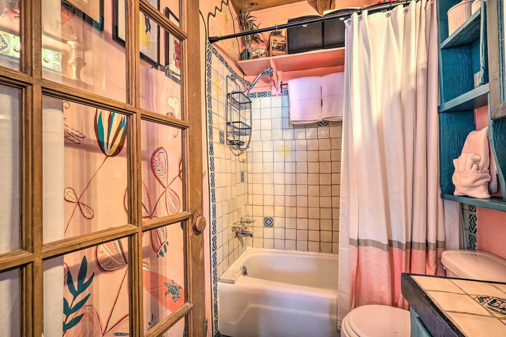 Photo of Bathroom in Arroyo Hondo