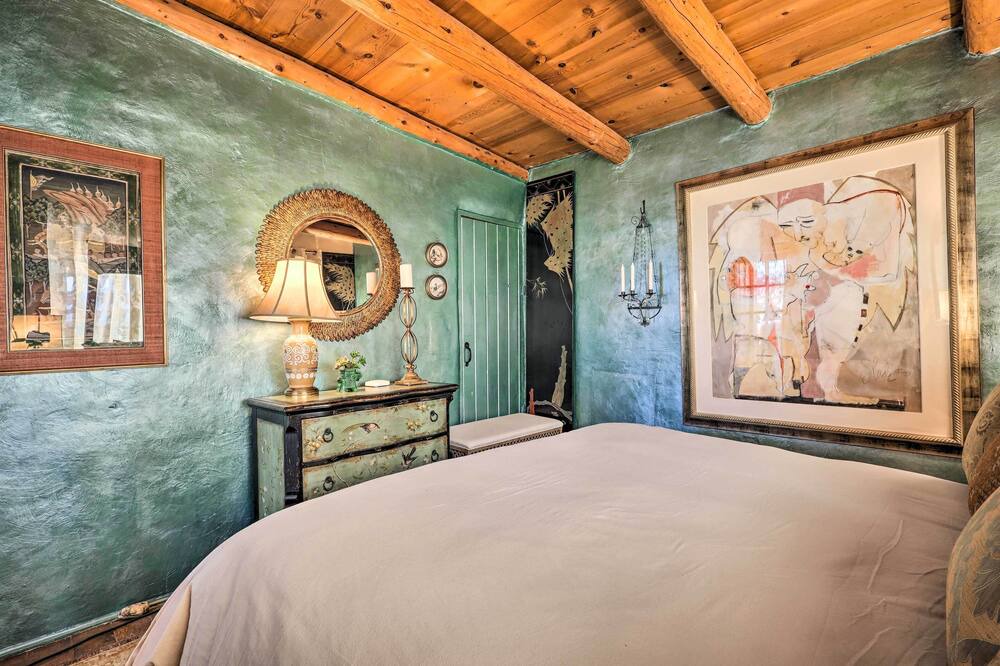 Photo of Bedroom in Arroyo Hondo