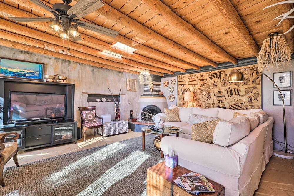 Photo of Bedroom in Arroyo Hondo