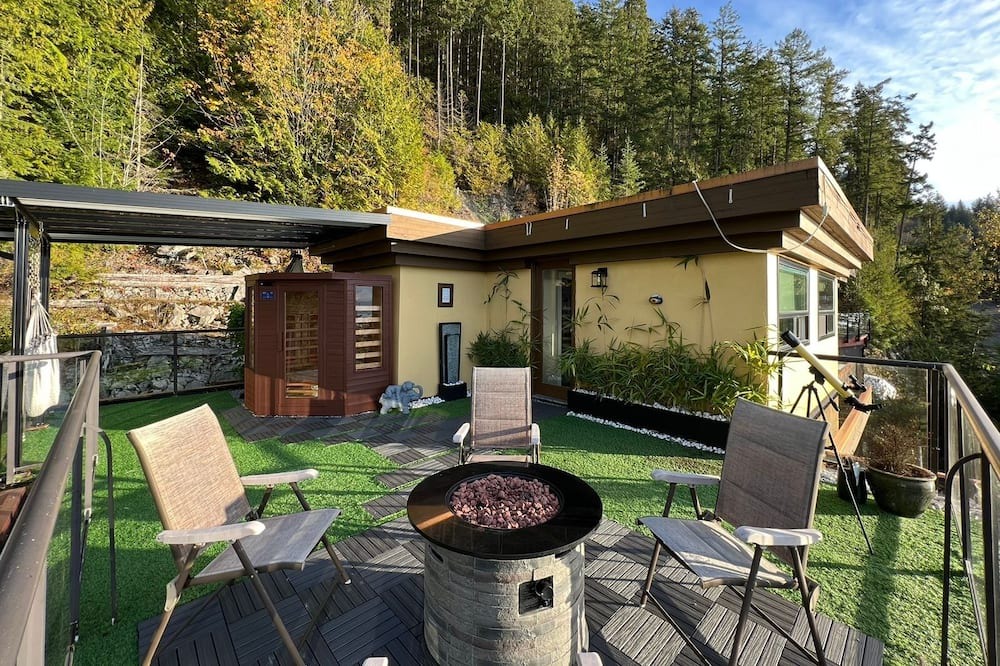 Photo of Outdoor in Lions Bay