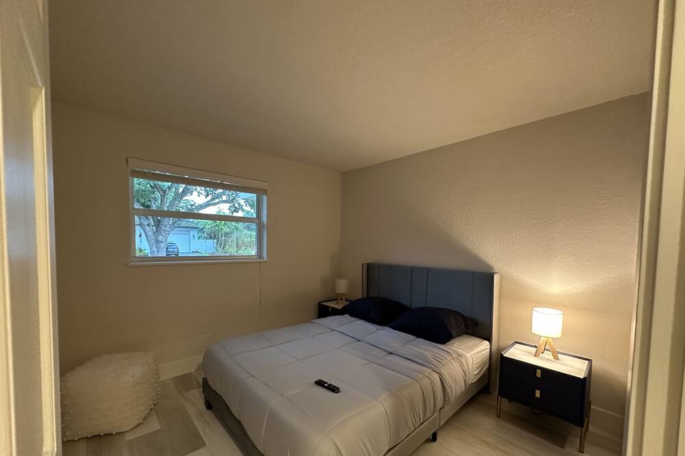 Photo of Bedroom in Lake Ida Shores