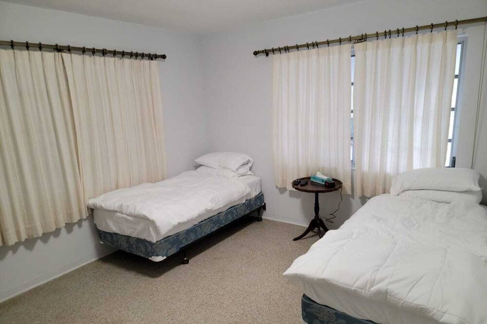 Photo of Bedroom in Harbor Village