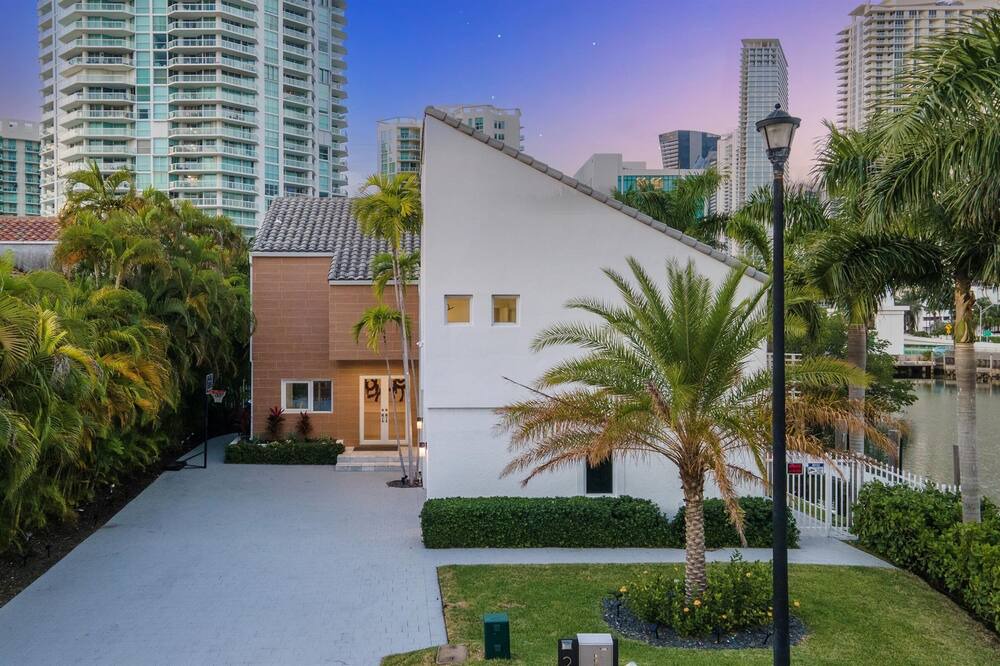 Photo of Outdoor in Eastern Shores
