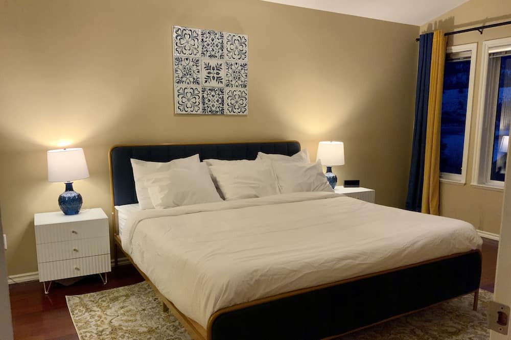 Photo of Bedroom in Okanagan-Similkameen