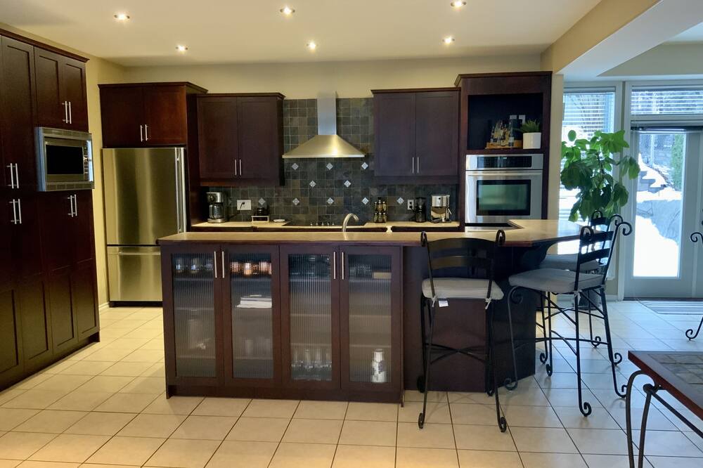 Photo of Kitchen in Okanagan-Similkameen