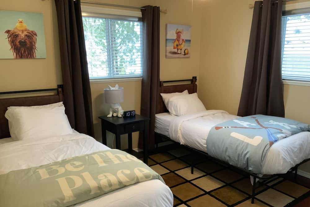 Photo of Bedroom in Okanagan-Similkameen