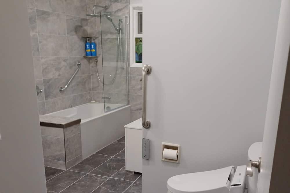 Photo of Bathroom in Sidney