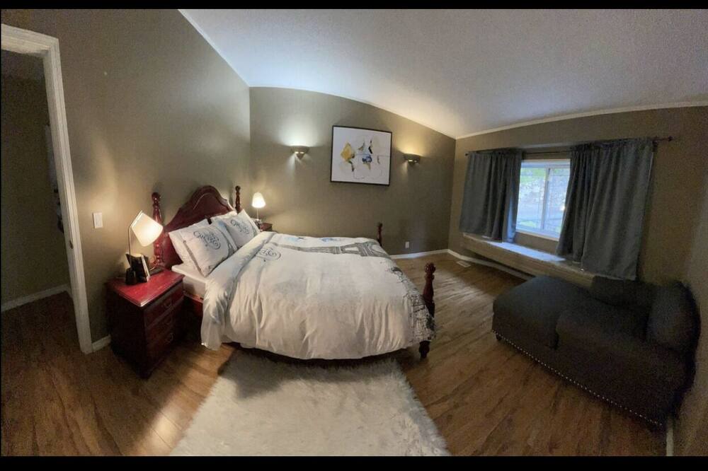 Photo of Bedroom in Anglemont