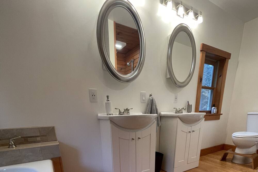 Photo of Bathroom in Lyndon Center