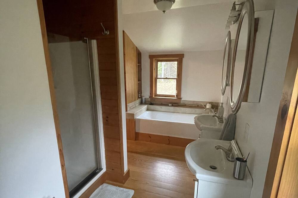 Photo of Bathroom in Lyndon Center