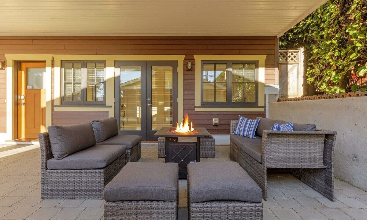 Photo of Patio Balcony in Lower Lonsdale