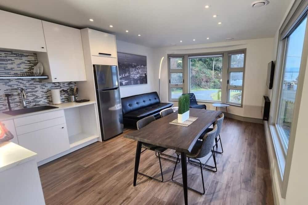 Photo of Kitchen in Cowichan Bay