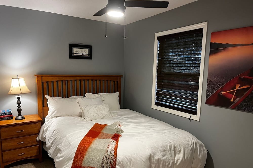 Photo of Bedroom in Okanagan-Similkameen