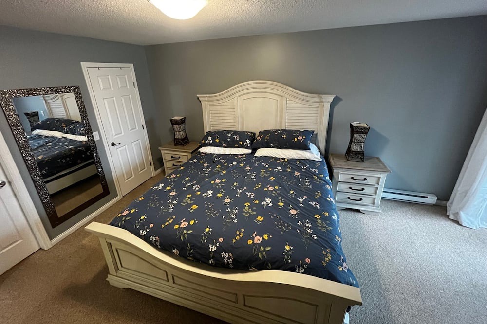 Photo of Bedroom in Okanagan-Similkameen