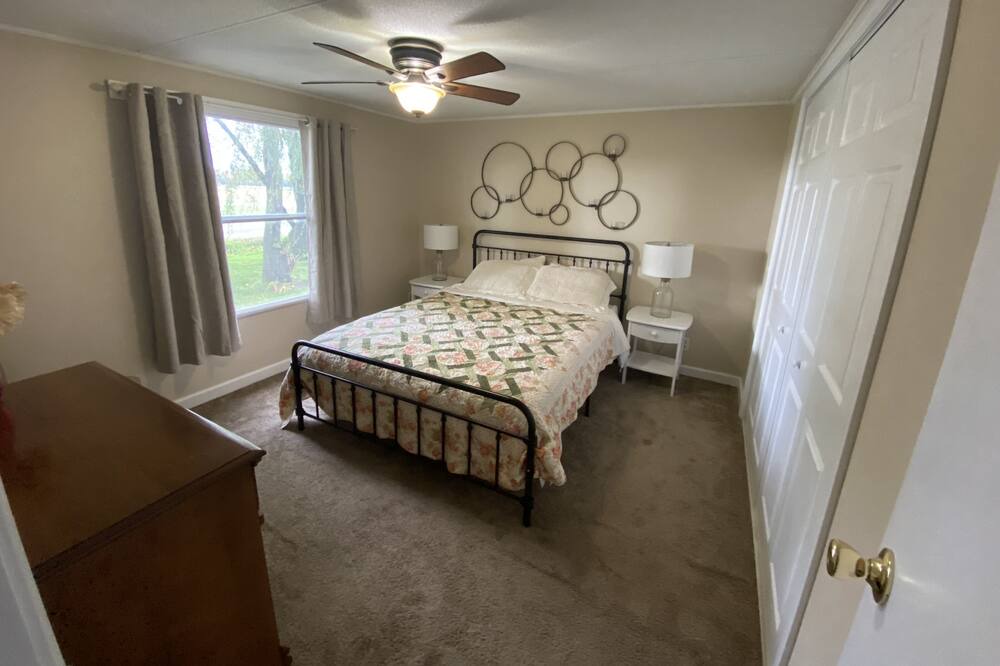 Photo of Bedroom in Ferrisburg